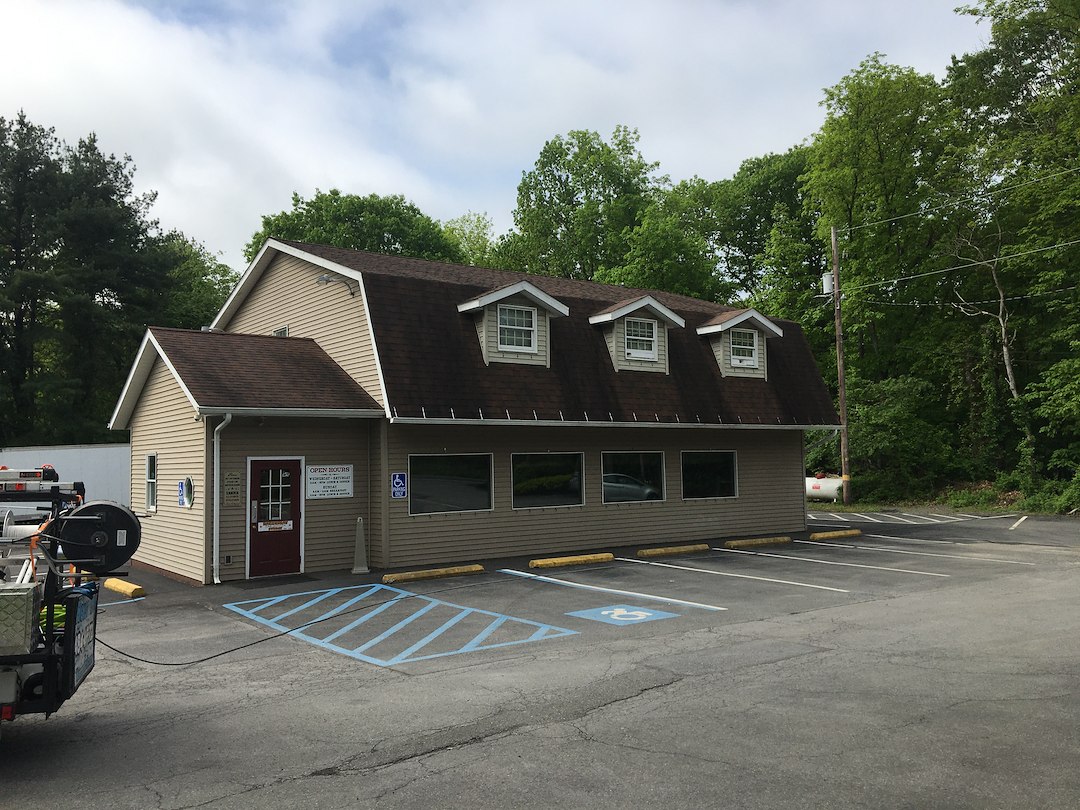 Commercial Pressure Washing - Cook’s Corner Family Restaurant in Henryville PA