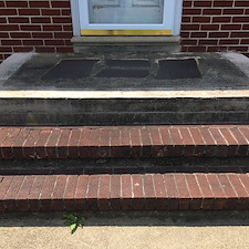 Expert-Walkway-Front-Steps-Cleaning-in-Easton-PA 0