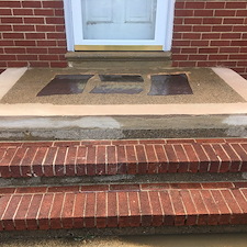 Expert-Walkway-Front-Steps-Cleaning-in-Easton-PA 1