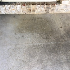 Transform-Your-Bethlehem-PA-Concrete-driveway-sidewalk-cleaning-with-Water-Brothers-Pressure-Washing 4